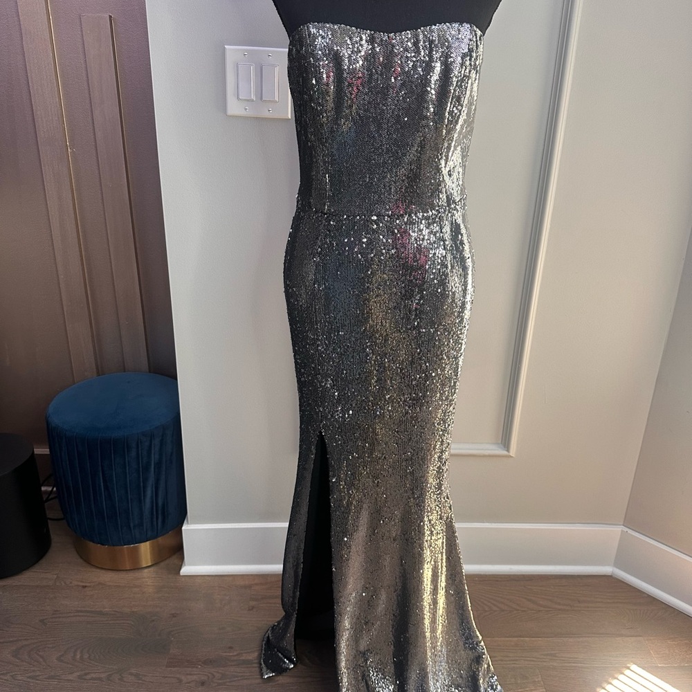 Dress the Population Strapless Silver Sequin Gown